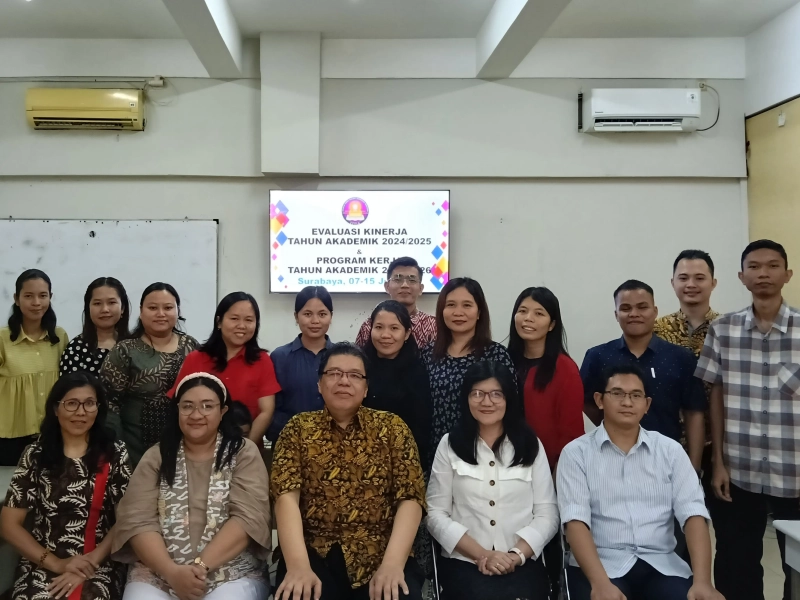 Foto Bersama seusai Rapat