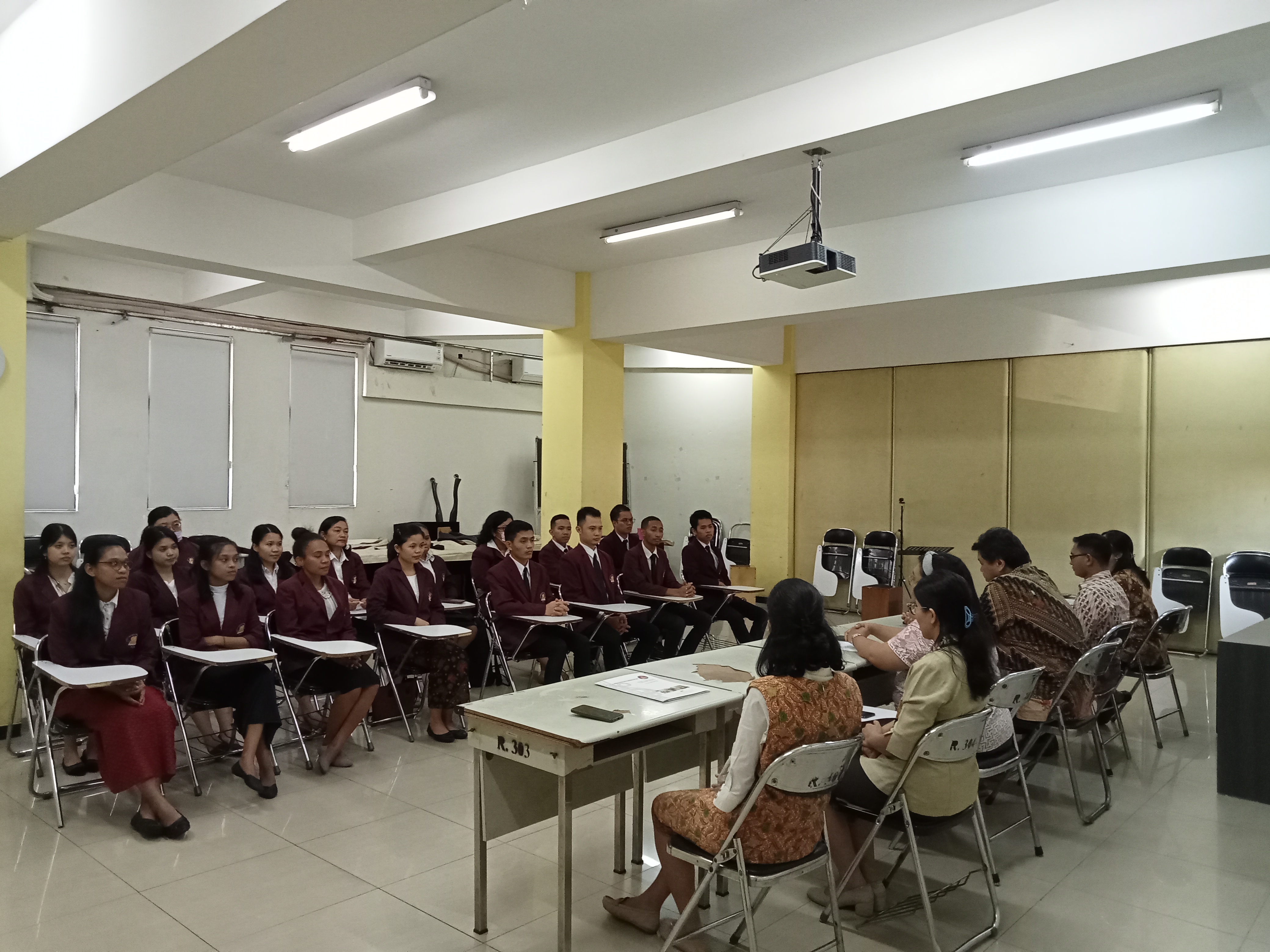 Foto Pengarahan dan Pengumuman kelulusan MahasiswaI STT Tabernakel Indonesia T.A. 2022 2023