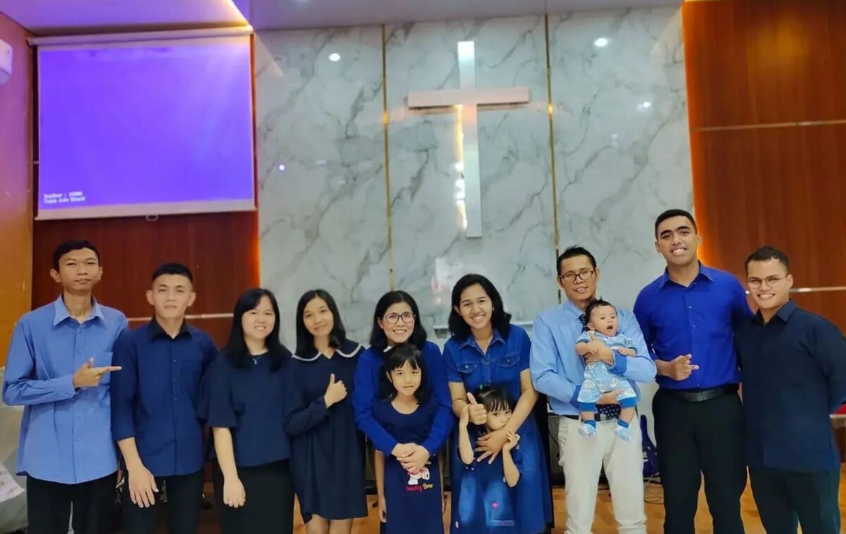 Foto Tim Pertama dalam Kunjungan di Gereja GPT Kristus Penolong Jl. Balas Klumprik no. 228 Surabaya
