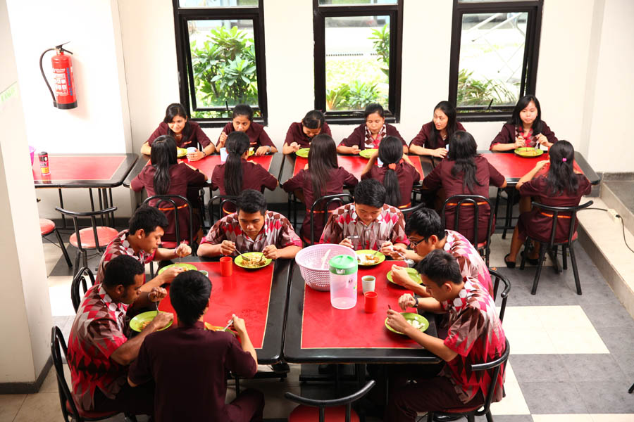 ruang makan 1