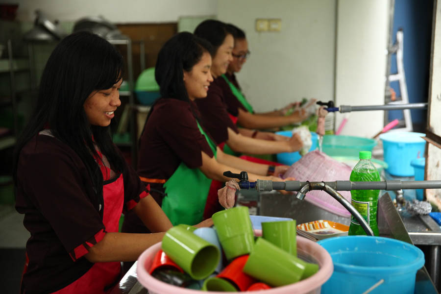 ruang makan 2